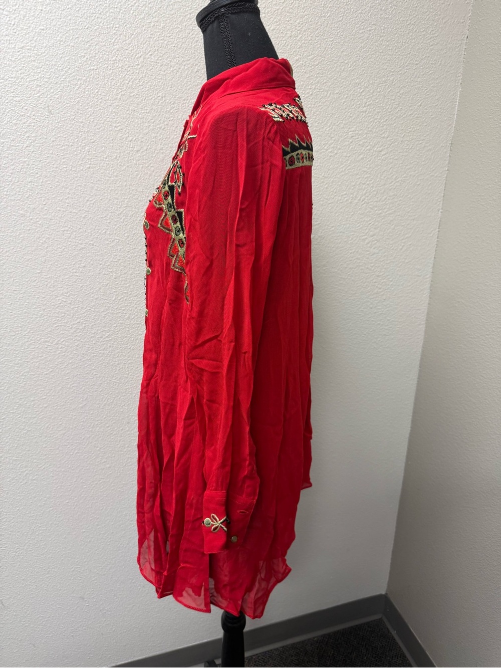 Vintage Collection Red Embroidered Boho Sheer Tunic Blouse Medium Size - Picture 5 of 10